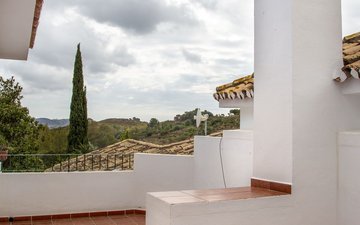 Property slide 76
