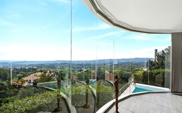 Property slide 20