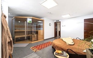 Property slide 39