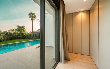 Property slide 22