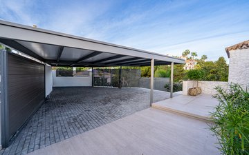 Property slide 44