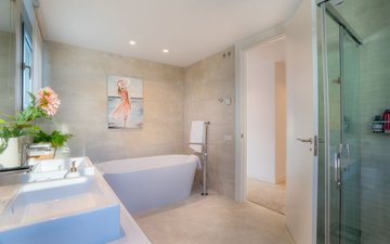 Property slide 18