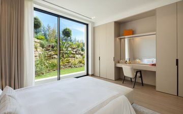 Property slide 20