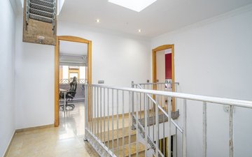 Property slide 40