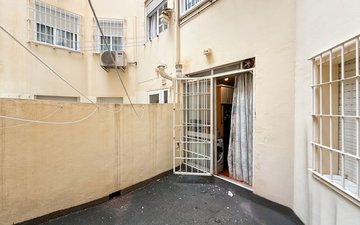 Property slide 32