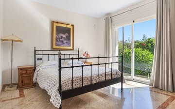 Property slide 10