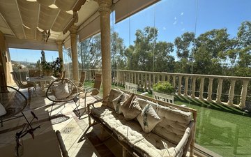 Property slide 18
