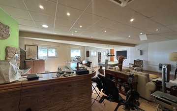 Property slide 40