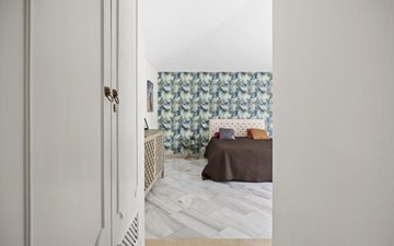 Property slide 16