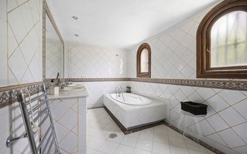 Property slide 21