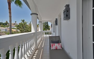 Property slide 40