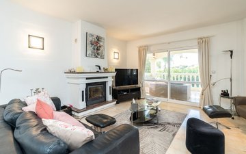 Property slide 10
