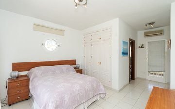 Property slide 30