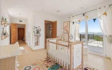 Property slide 18