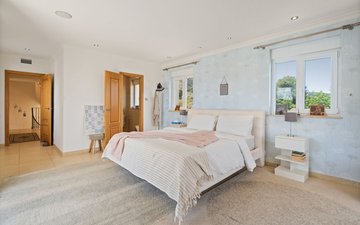 Property slide 21