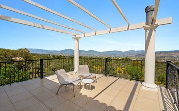 Property slide 35