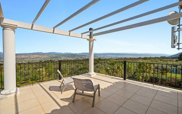 Property slide 60