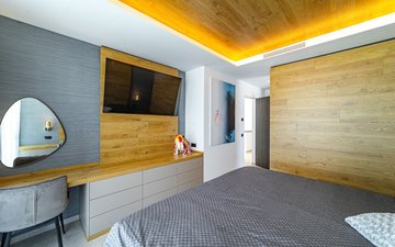 Property slide 10