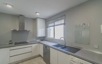 Property slide 32