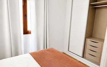 Property slide 32