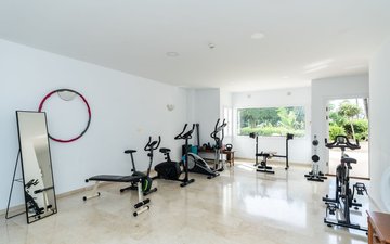 Property slide 18