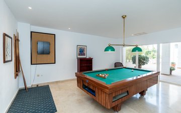 Property slide 19