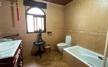 Property slide 25