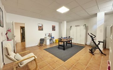 Property slide 25