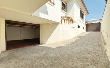 Property slide 28