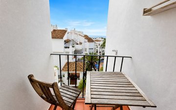 Property slide 10