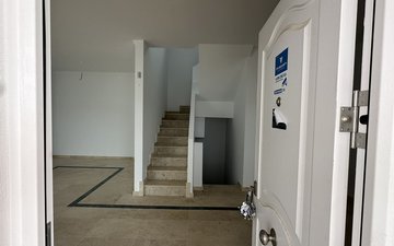 Property slide 10