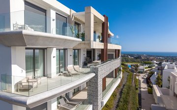 Property slide 32