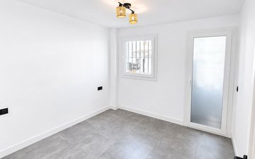 Property slide 10