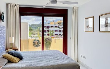 Property slide 18