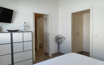 Property slide 62