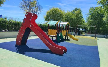 Property slide 82