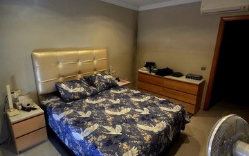 Property slide 18