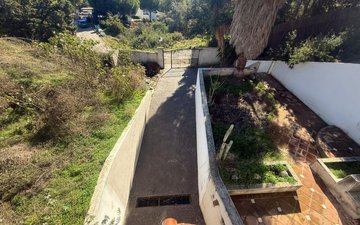 Property slide 16