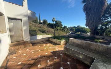 Property slide 30