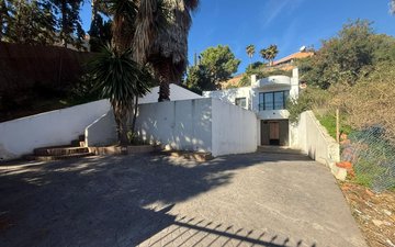 Property slide 4