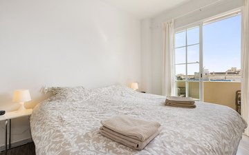 Property slide 10