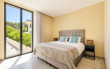 Property slide 40