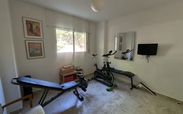 Property slide 21