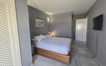 Property slide 16