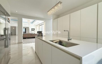 Property slide 10