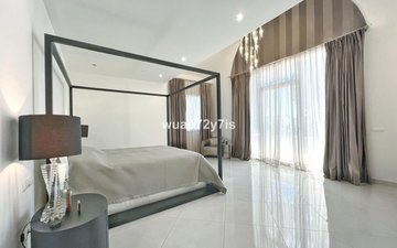 Property slide 14