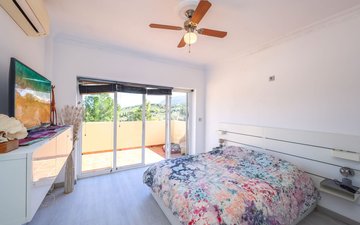 Property slide 18