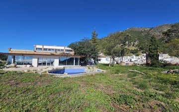 Property slide 14