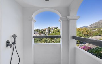Property slide 17