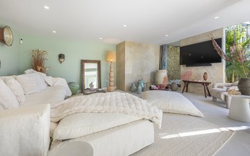 Property slide 31